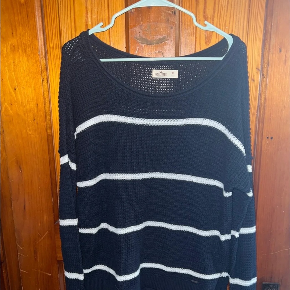 American Eagle Scoop Neck Sweater